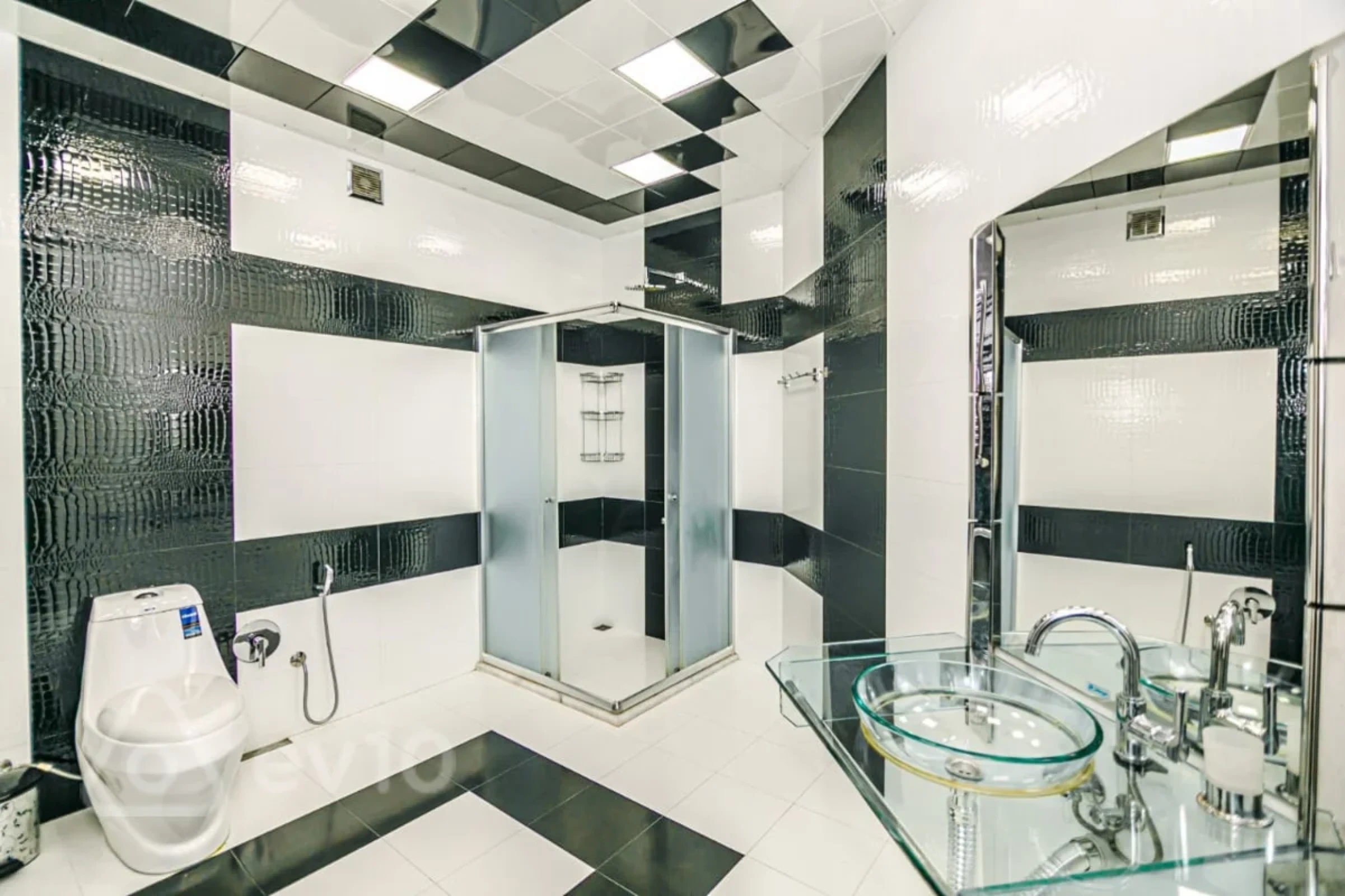 Kirayə verilir 3 otaqlı yeni tikili 165 m²