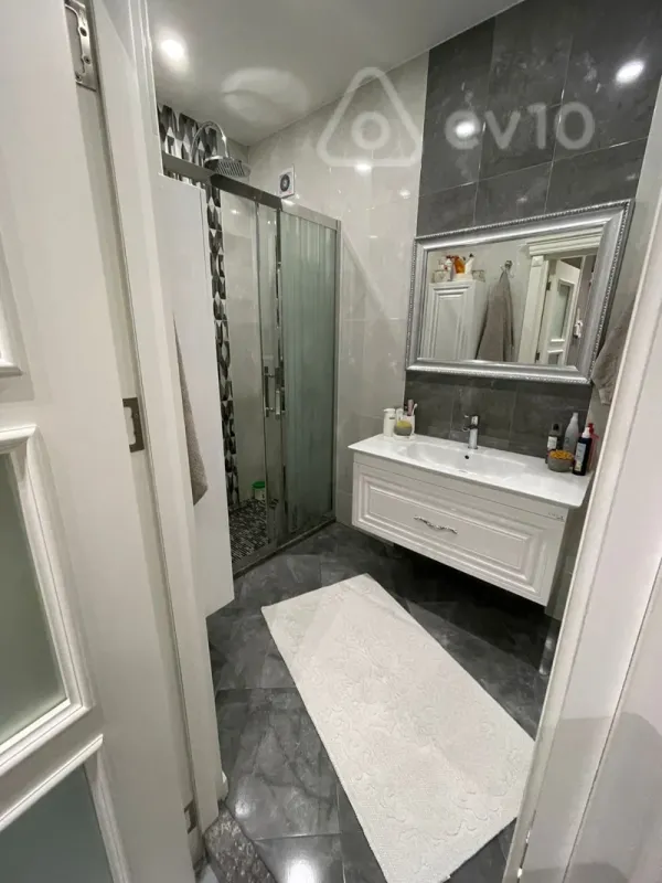 Kirayə verilir 3 otaqlı yeni tikili 90 m²