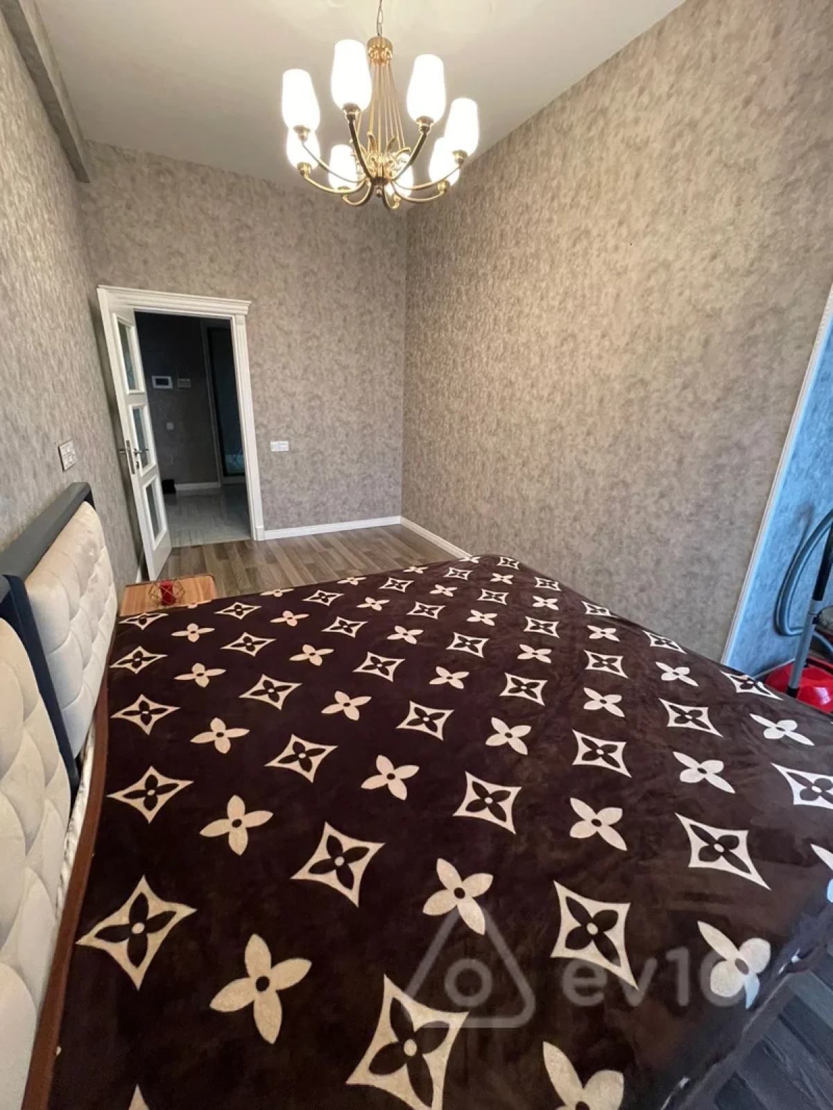 Kirayə verilir 3 otaqlı yeni tikili 90 m²