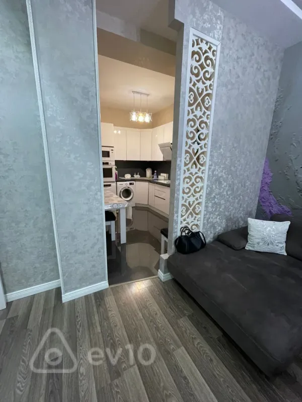 Kirayə verilir 3 otaqlı yeni tikili 90 m²