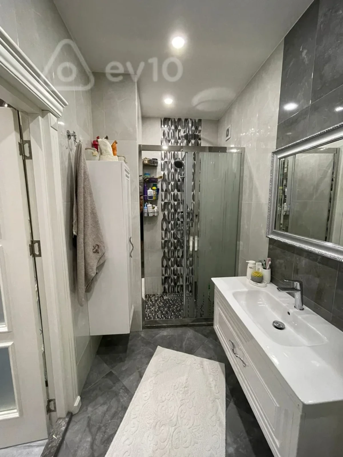 Kirayə verilir 3 otaqlı yeni tikili 90 m²