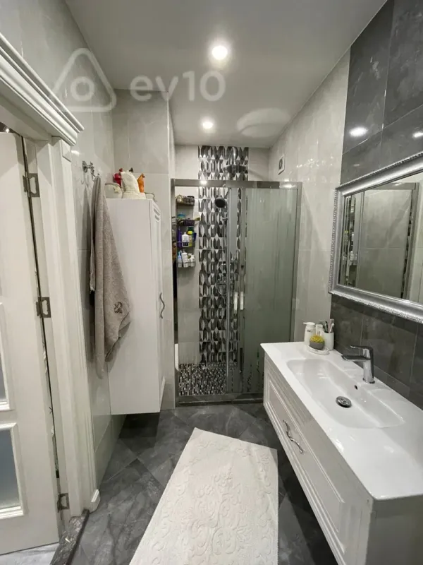 Kirayə verilir 3 otaqlı yeni tikili 90 m²