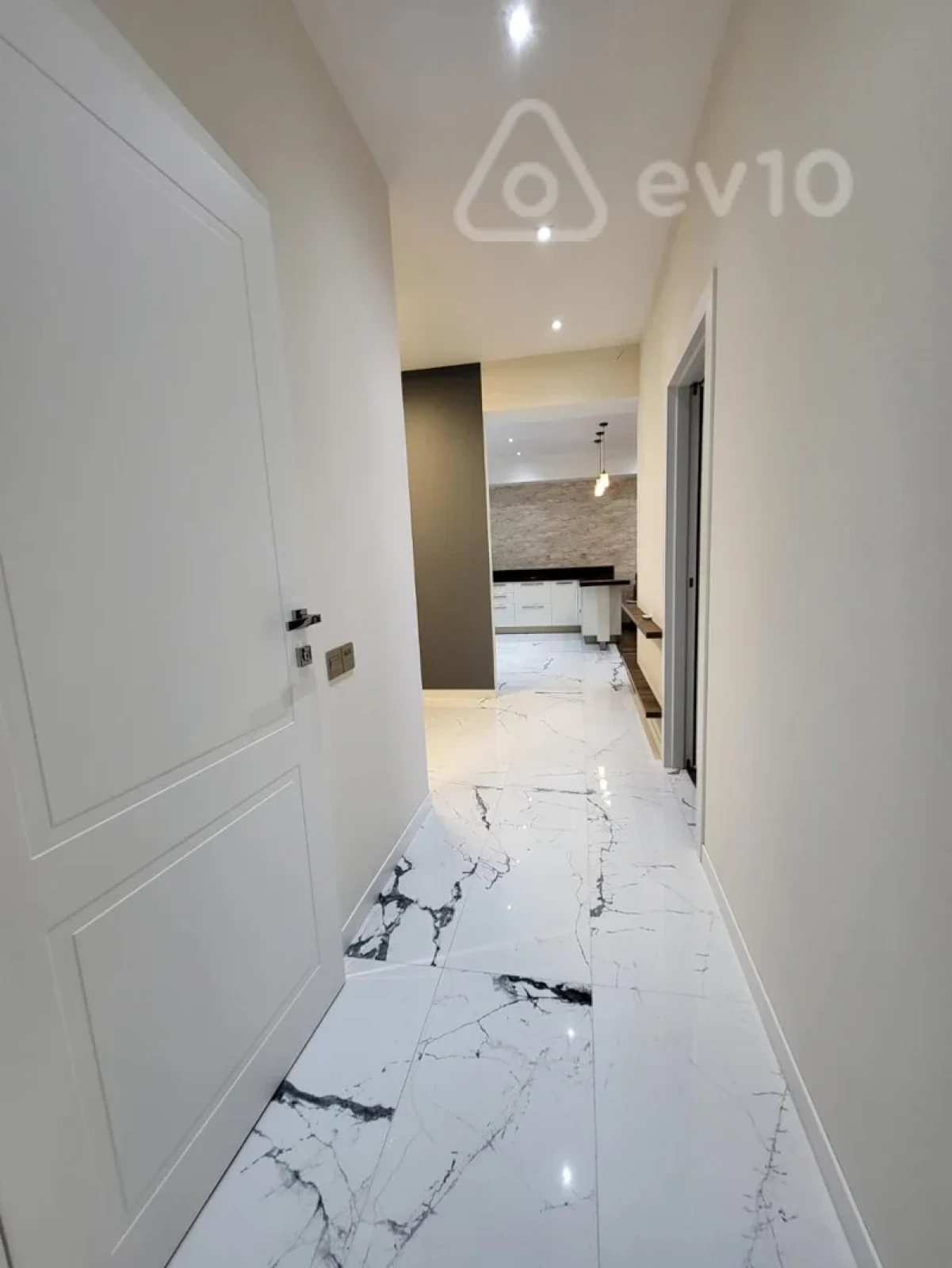 Kirayə verilir 3 otaqlı yeni tikili 100 m²