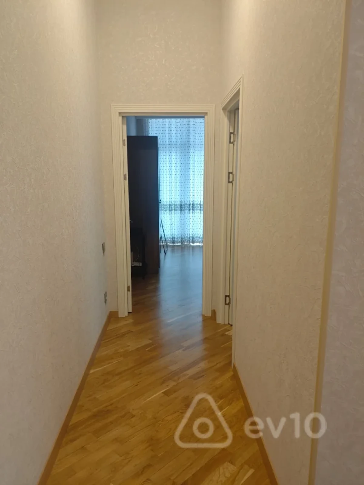 Kirayə verilir 3 otaqlı yeni tikili 70 m²