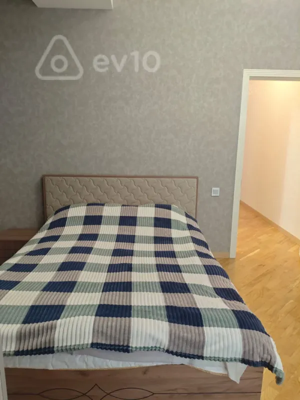 Kirayə verilir 3 otaqlı yeni tikili 70 m²