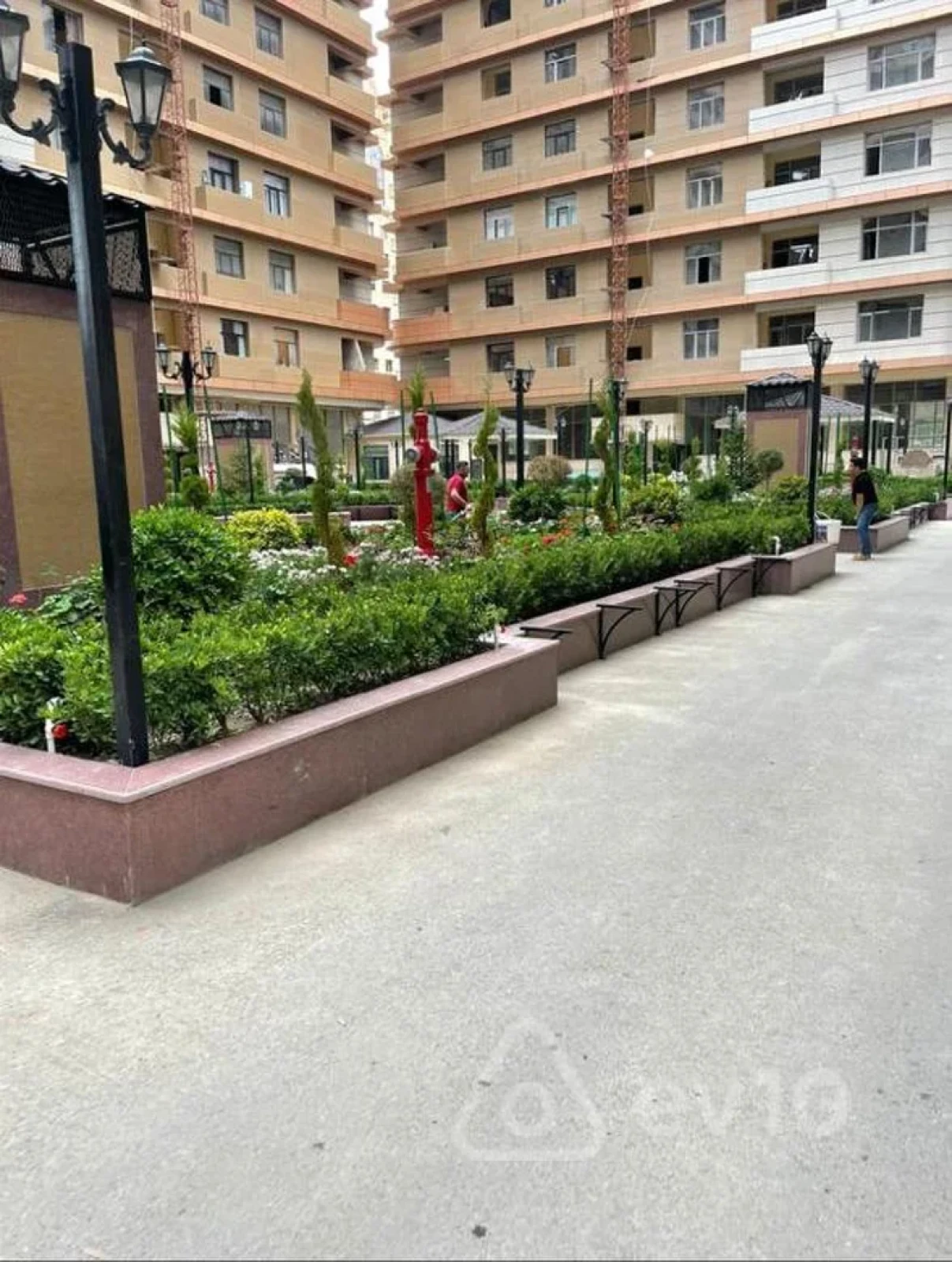 Kirayə verilir 2 otaqlı yeni tikili 70 m²