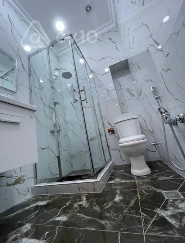 Kirayə verilir 2 otaqlı yeni tikili 70 m²