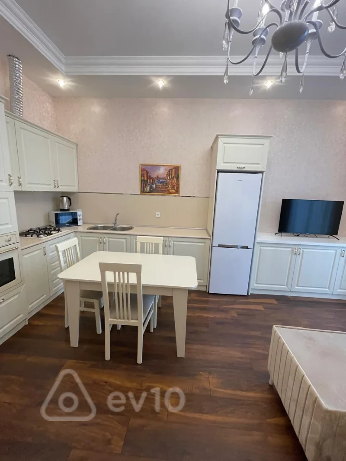 Kirayə verilir 2 otaqlı yeni tikili 70 m²