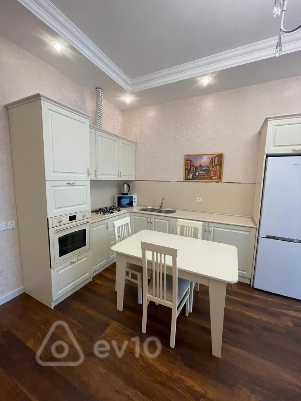Kirayə verilir 2 otaqlı yeni tikili 70 m²
