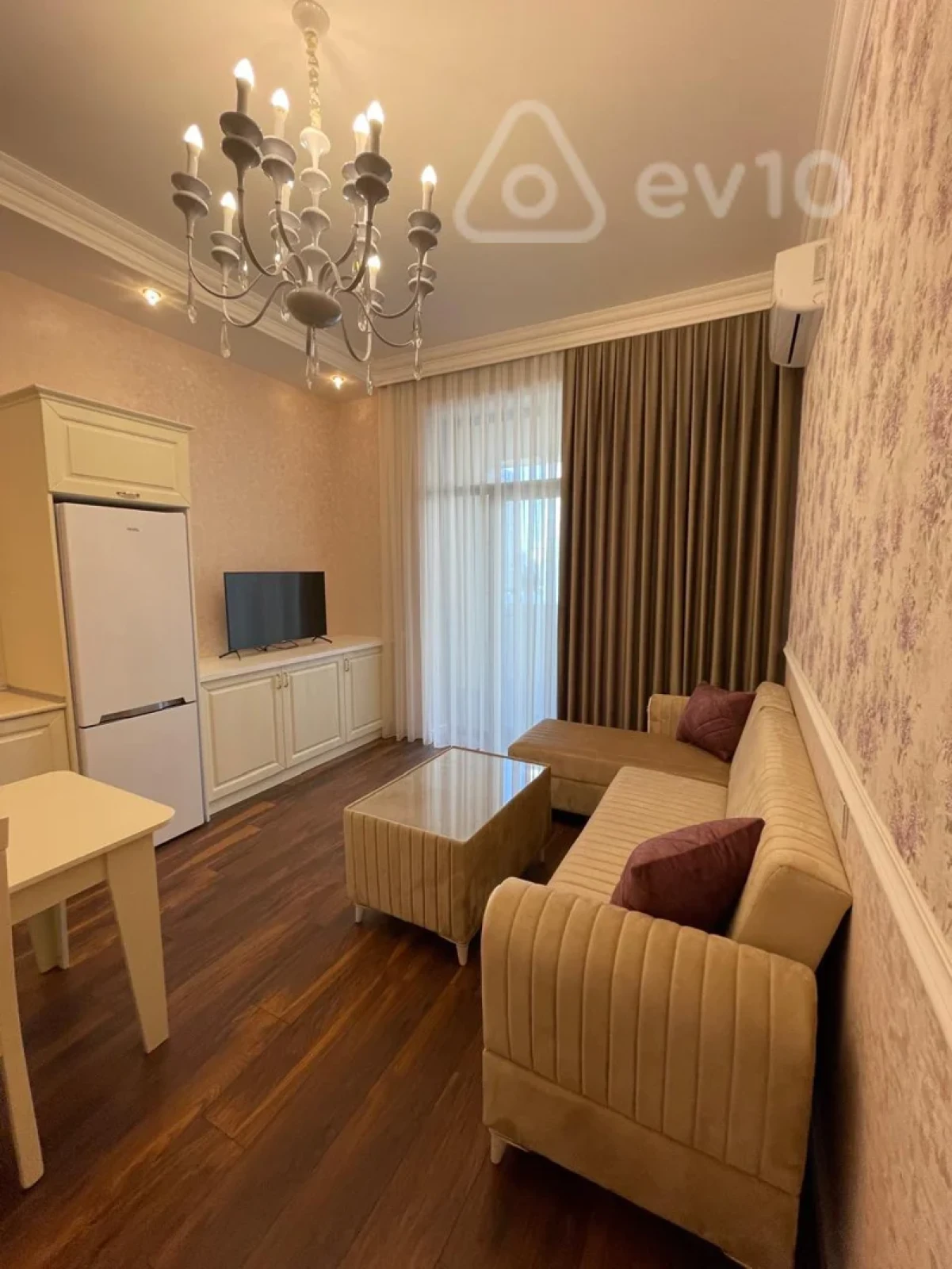 Kirayə verilir 2 otaqlı yeni tikili 70 m²