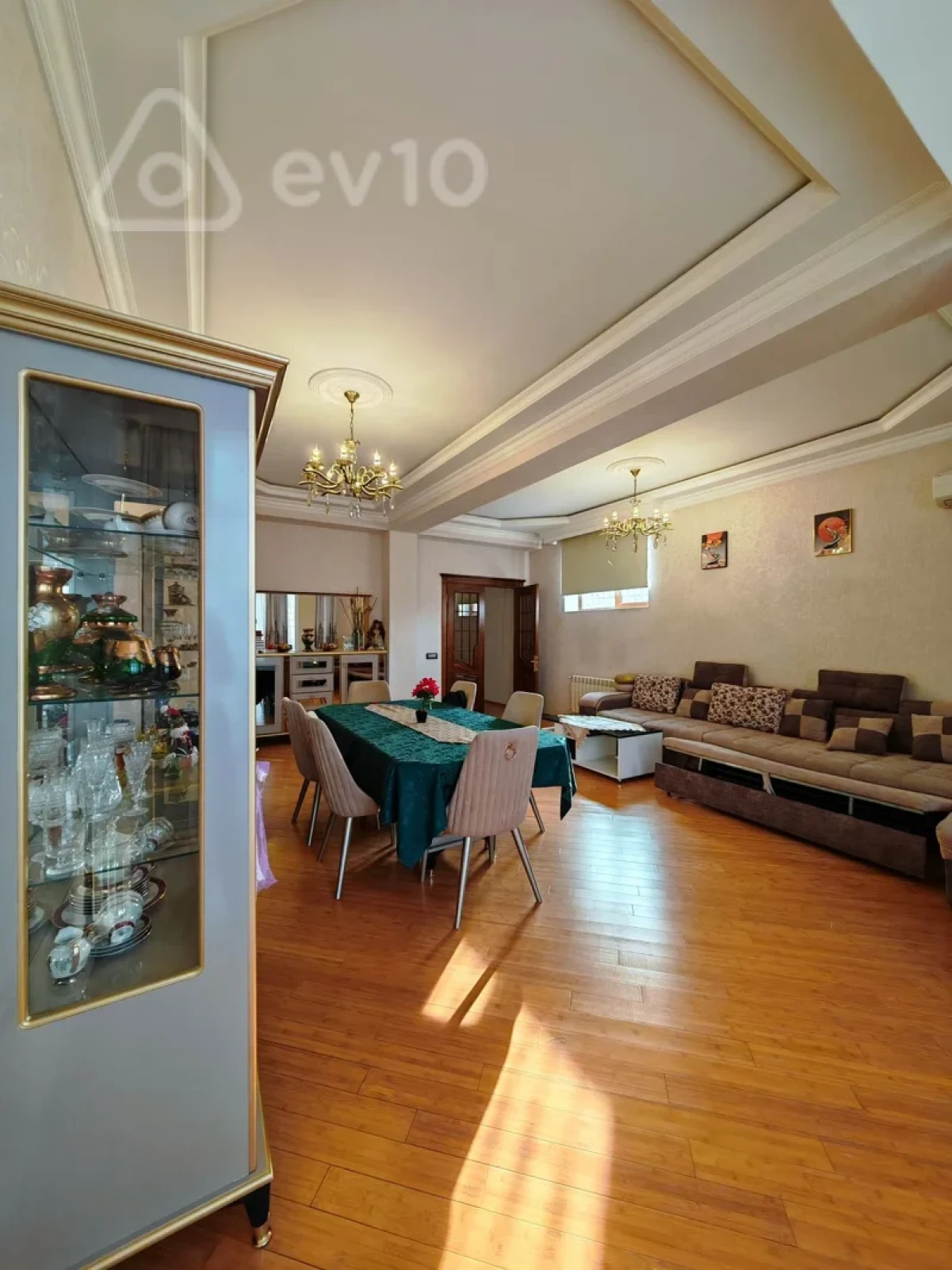 Kirayə verilir 2 otaqlı yeni tikili 150 m²
