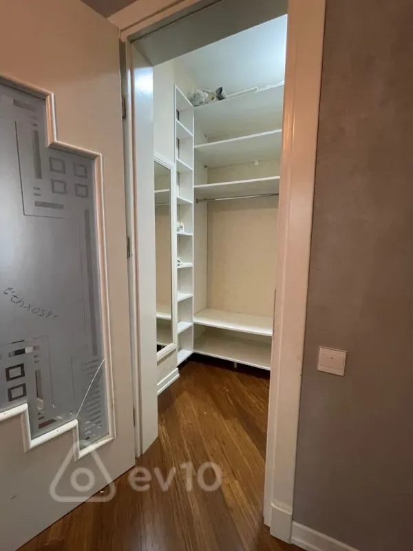 Kirayə verilir 2 otaqlı yeni tikili 98 m²