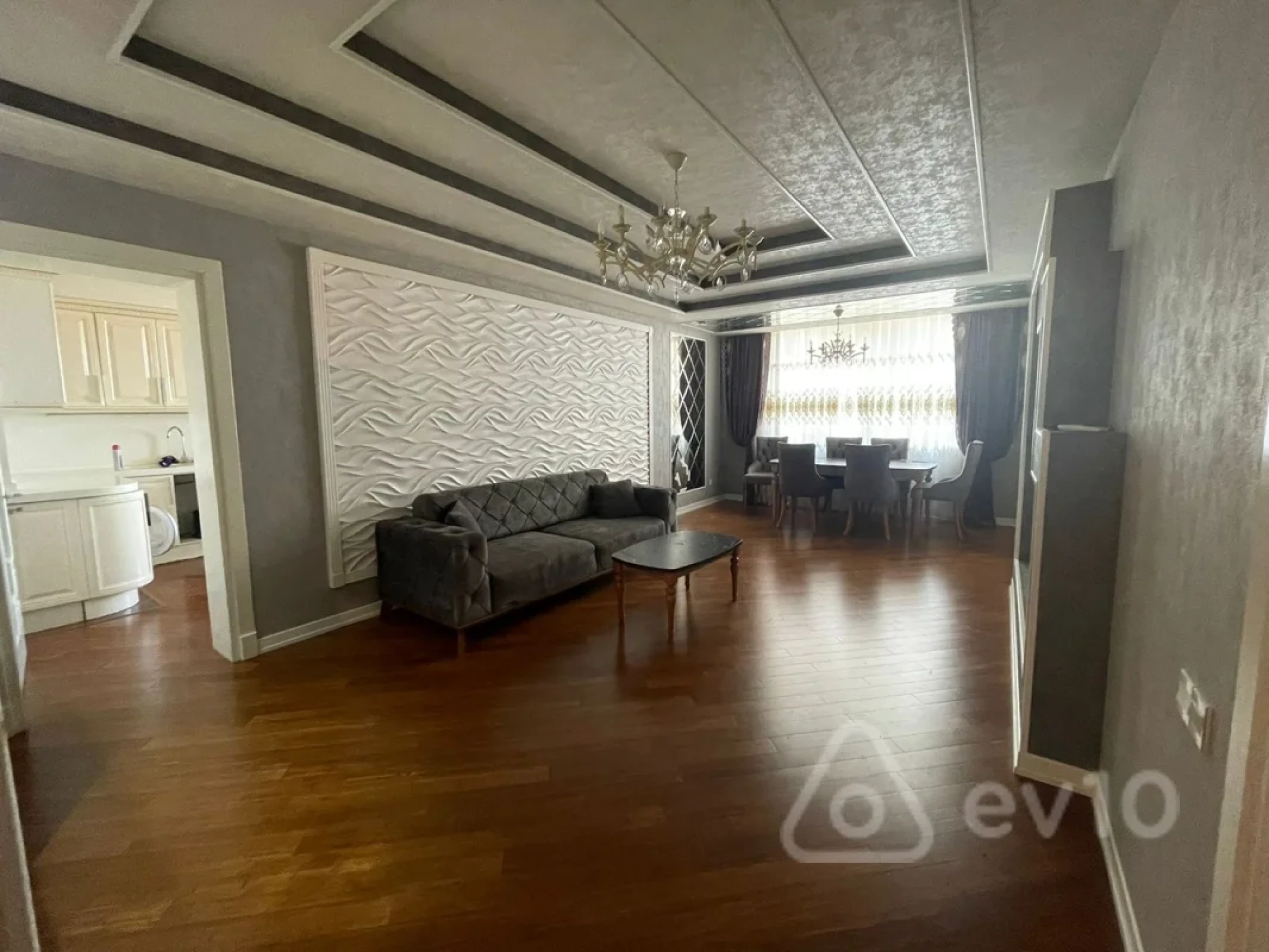 Kirayə verilir 2 otaqlı yeni tikili 98 m²