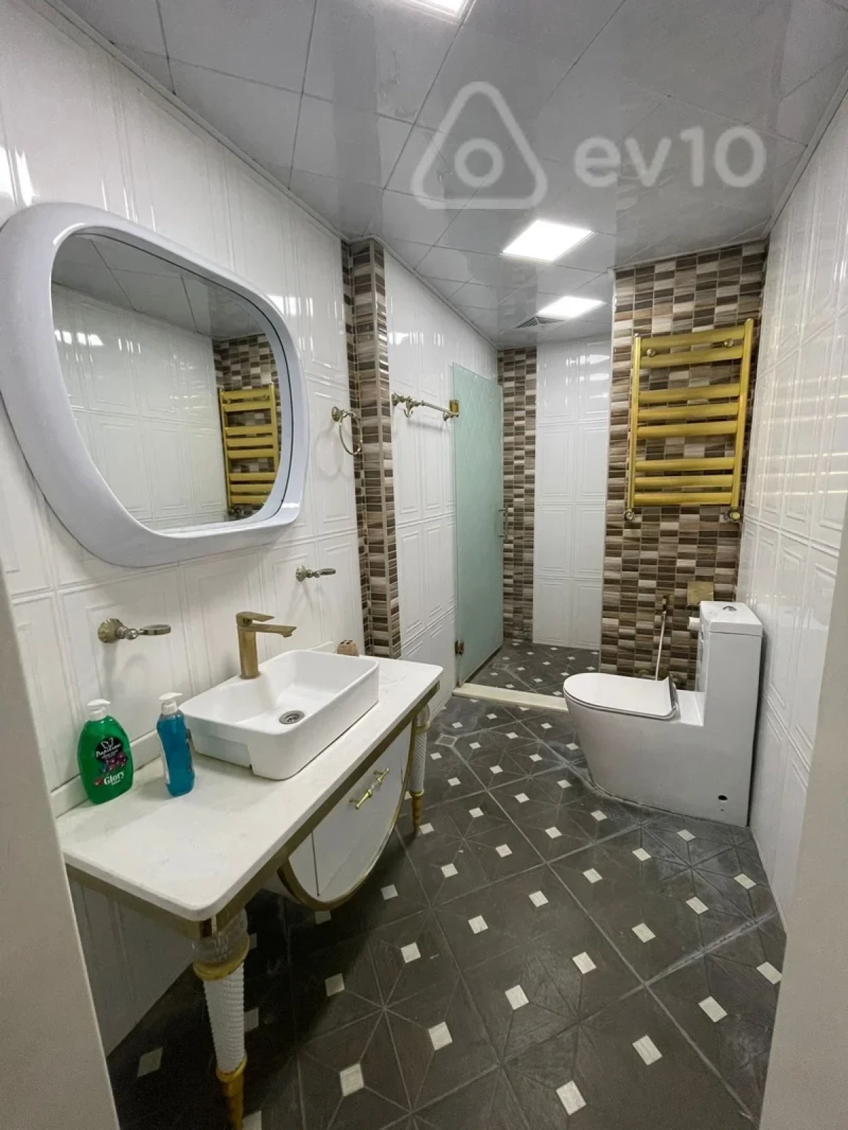 Kirayə verilir 2 otaqlı yeni tikili 98 m²