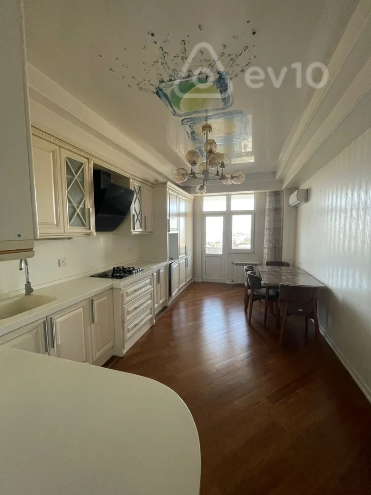 Kirayə verilir 2 otaqlı yeni tikili 98 m²