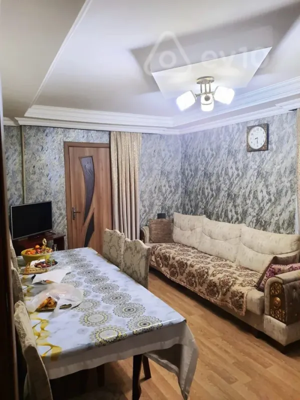 Satılır 2 otaqlı köhnə tikili 30 m²