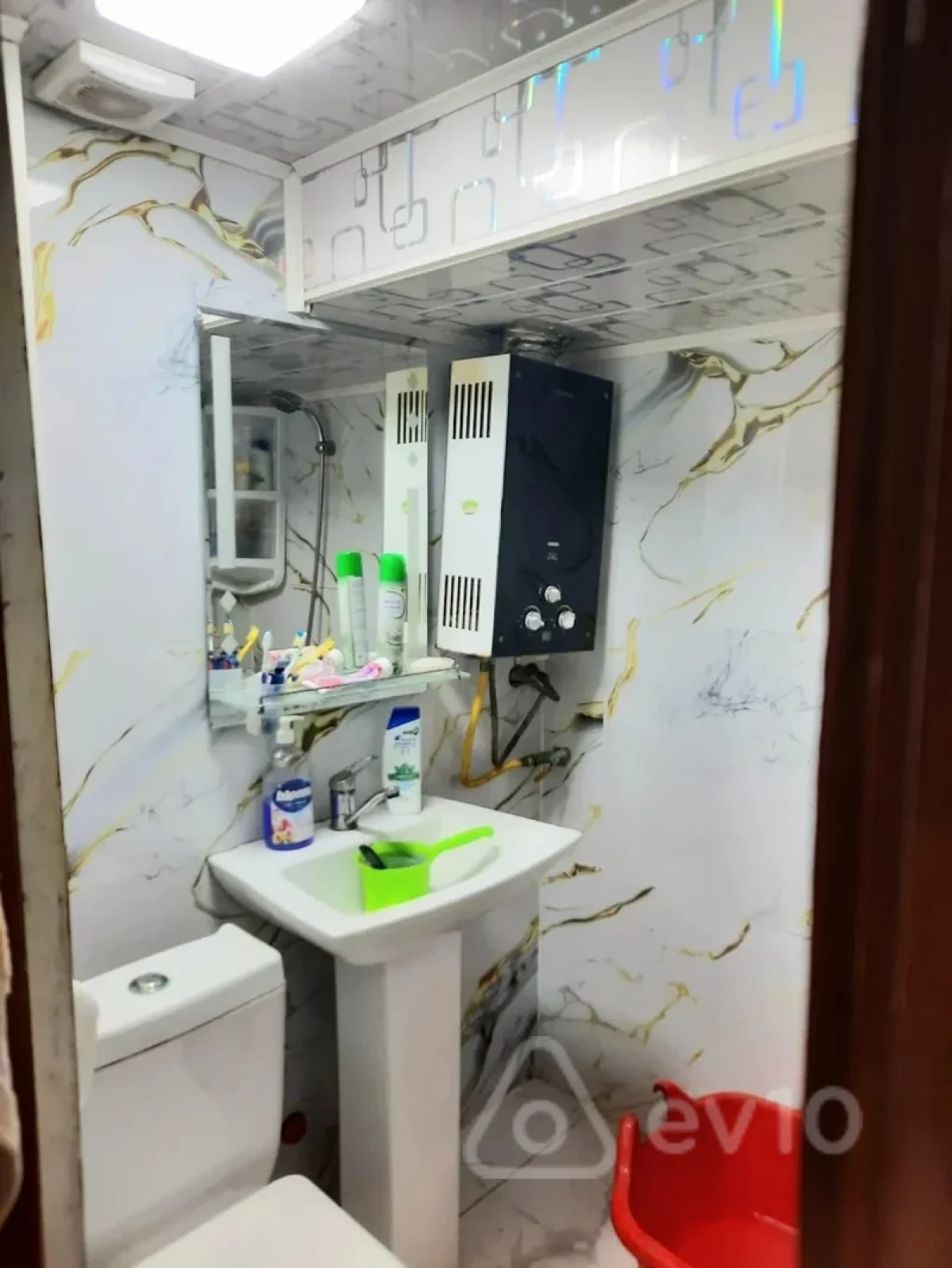 Satılır 2 otaqlı köhnə tikili 30 m²