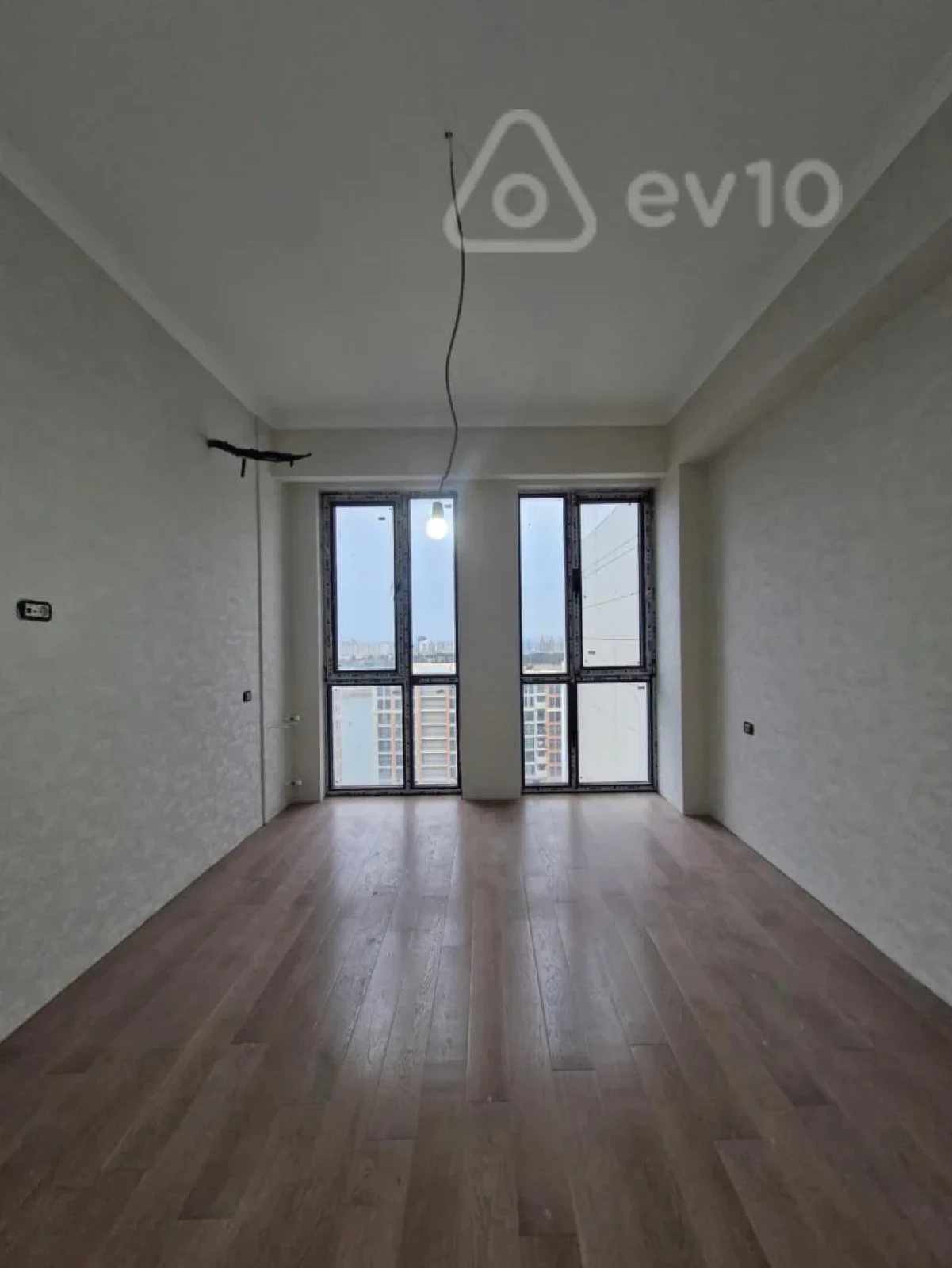 Satılır 3 otaqlı yeni tikili 96.3 m²