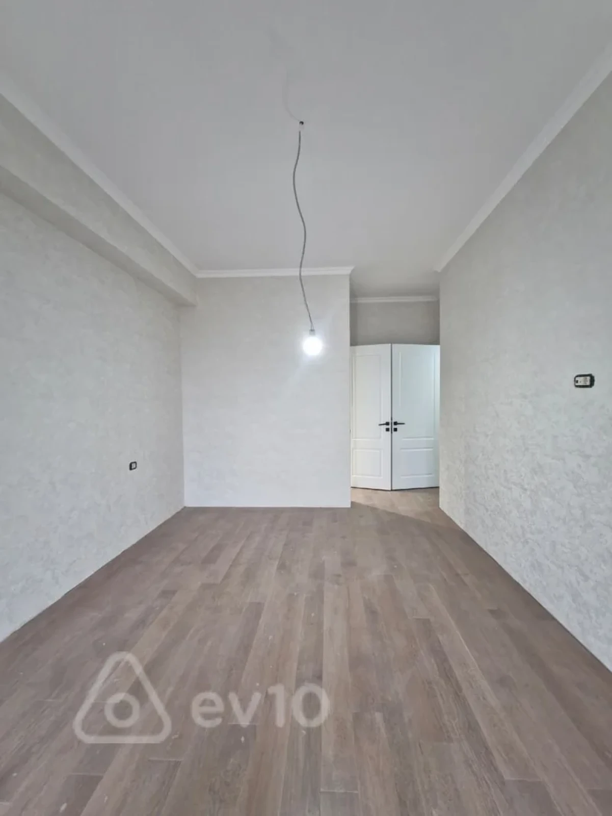 Satılır 3 otaqlı yeni tikili 96.3 m²