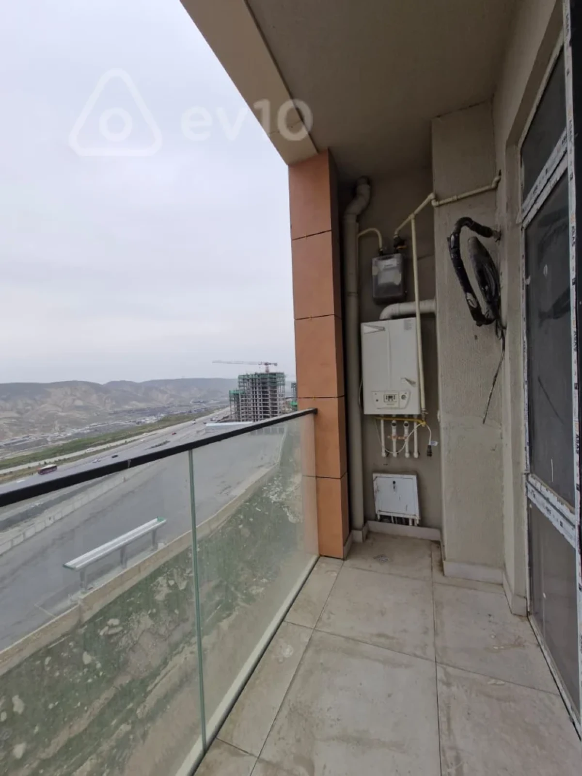 Satılır 3 otaqlı yeni tikili 96.3 m²