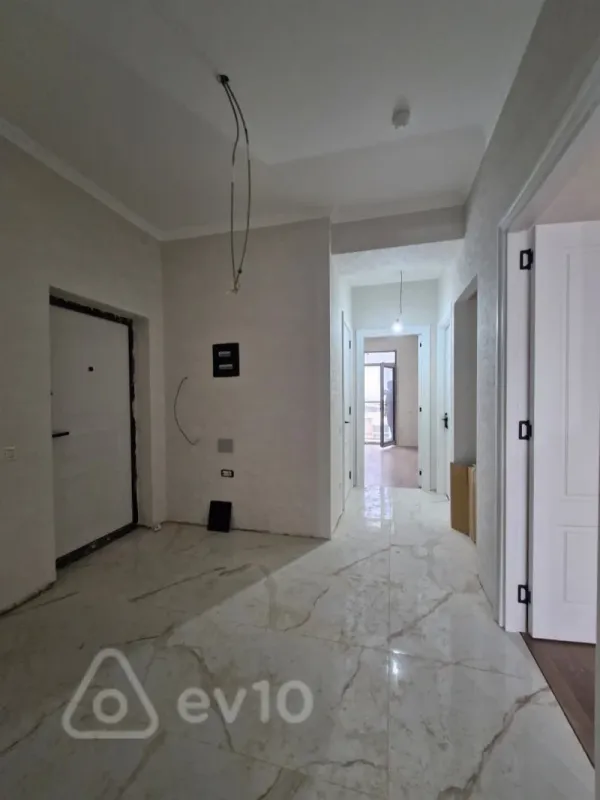 Satılır 3 otaqlı yeni tikili 96.3 m²
