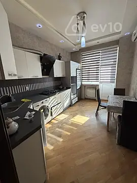 Kirayə verilir 4 otaqlı yeni tikili 134 m²