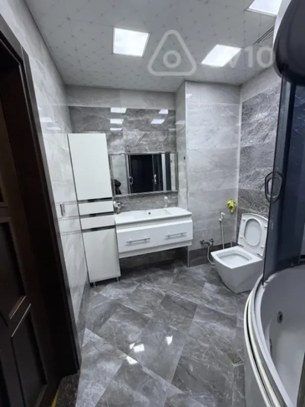 Kirayə verilir 4 otaqlı yeni tikili 134 m²