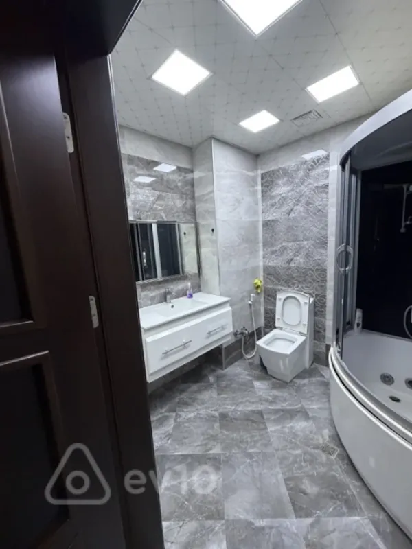 Kirayə verilir 4 otaqlı yeni tikili 134 m²