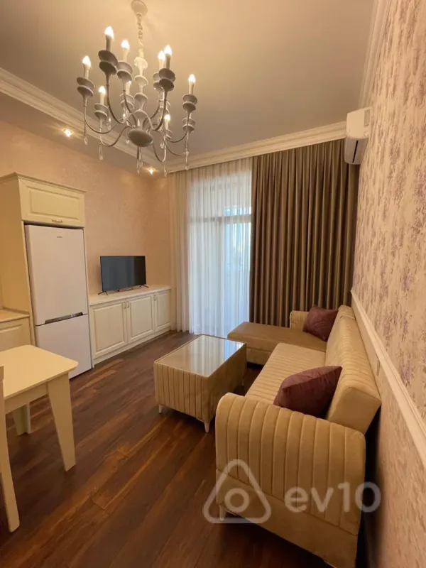 Kirayə verilir 2 otaqlı yeni tikili 80 m²