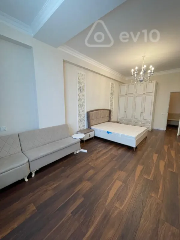 Kirayə verilir 2 otaqlı yeni tikili 80 m²