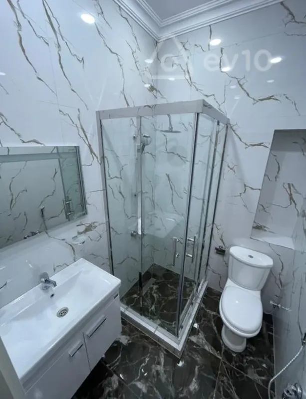 Kirayə verilir 2 otaqlı yeni tikili 80 m²