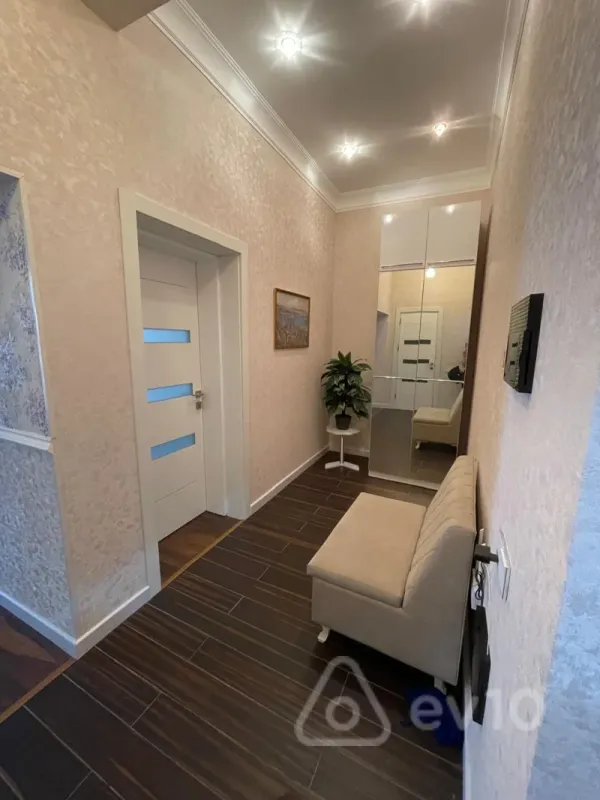 Kirayə verilir 2 otaqlı yeni tikili 80 m²