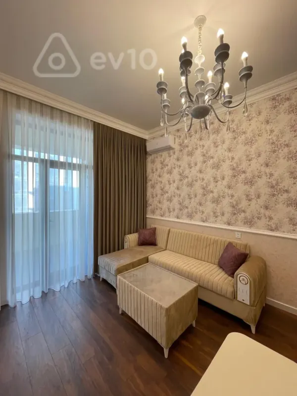 Kirayə verilir 2 otaqlı yeni tikili 80 m²