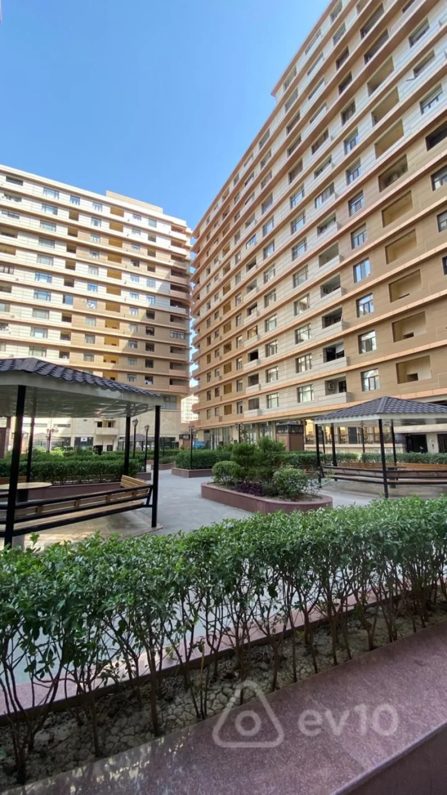 Kirayə verilir 2 otaqlı yeni tikili 80 m²