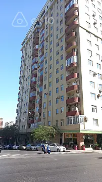 Kirayə verilir 3 otaqlı yeni tikili 135 m²