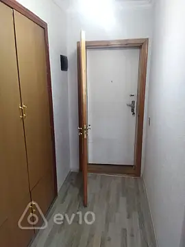 Kirayə verilir 2 otaqlı köhnə tikili 60 m²