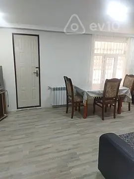 Kirayə verilir 2 otaqlı köhnə tikili 60 m²