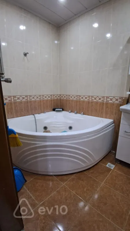 Kirayə verilir 2 otaqlı yeni tikili 82 m²