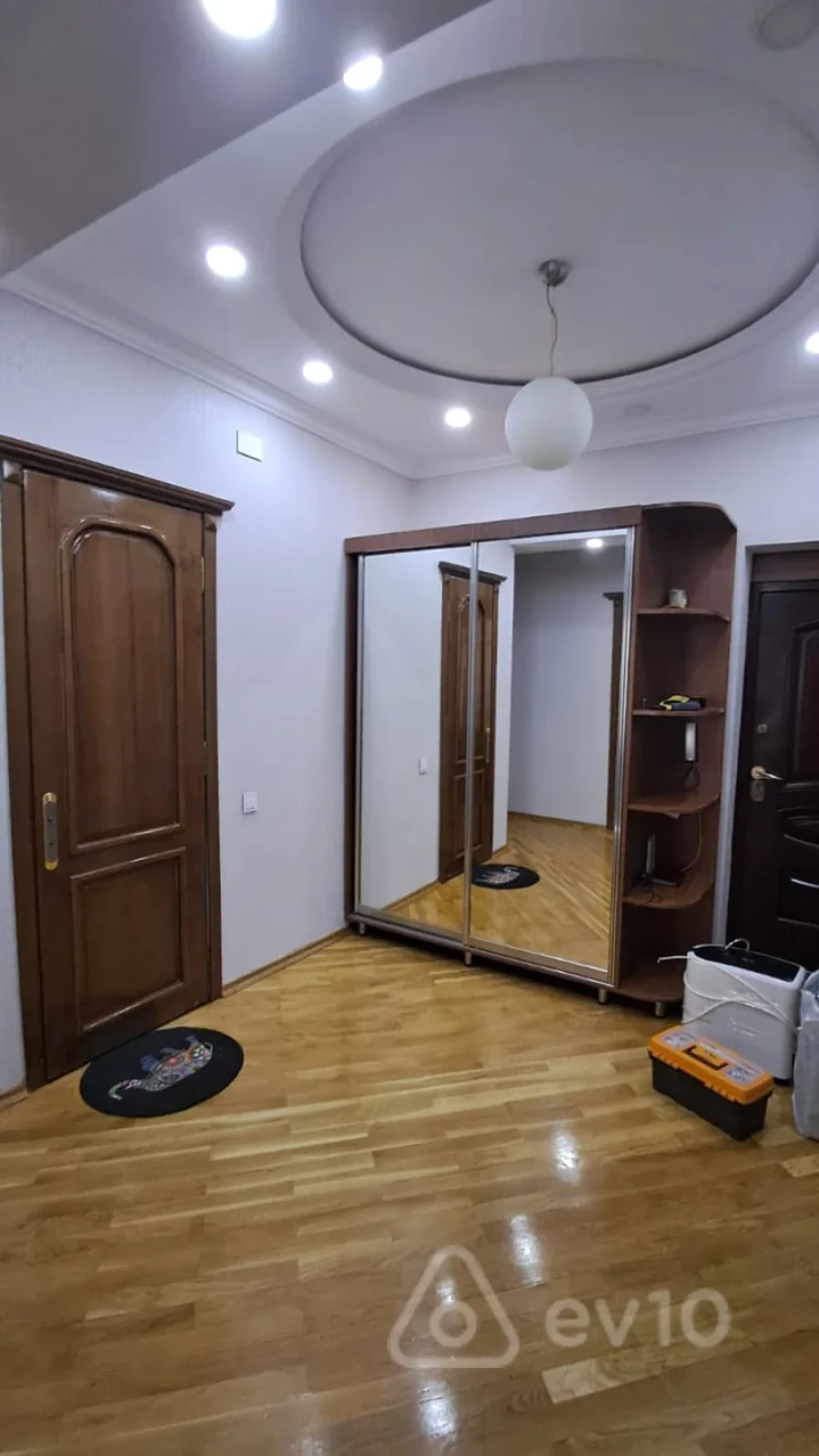 Kirayə verilir 2 otaqlı yeni tikili 82 m²