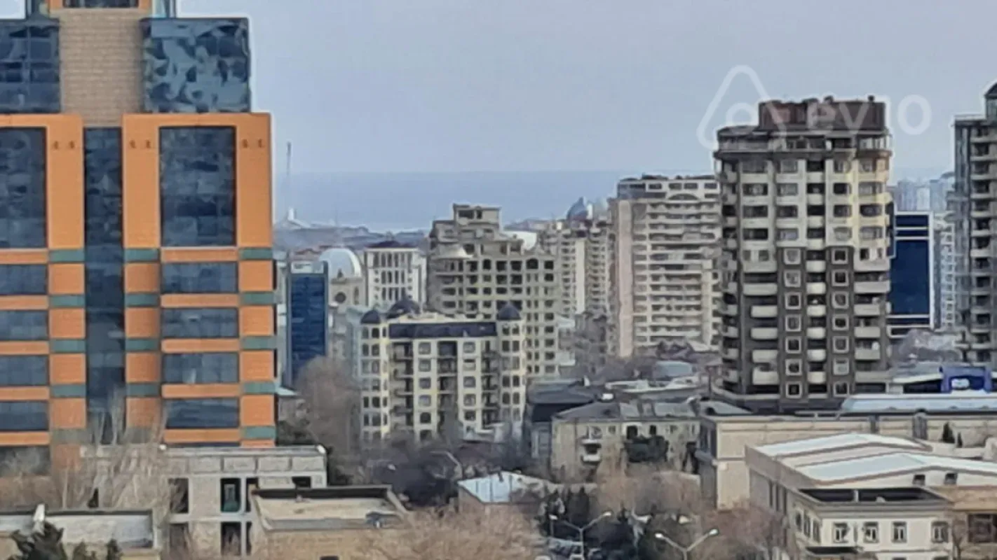 Kirayə verilir 2 otaqlı yeni tikili 82 m²