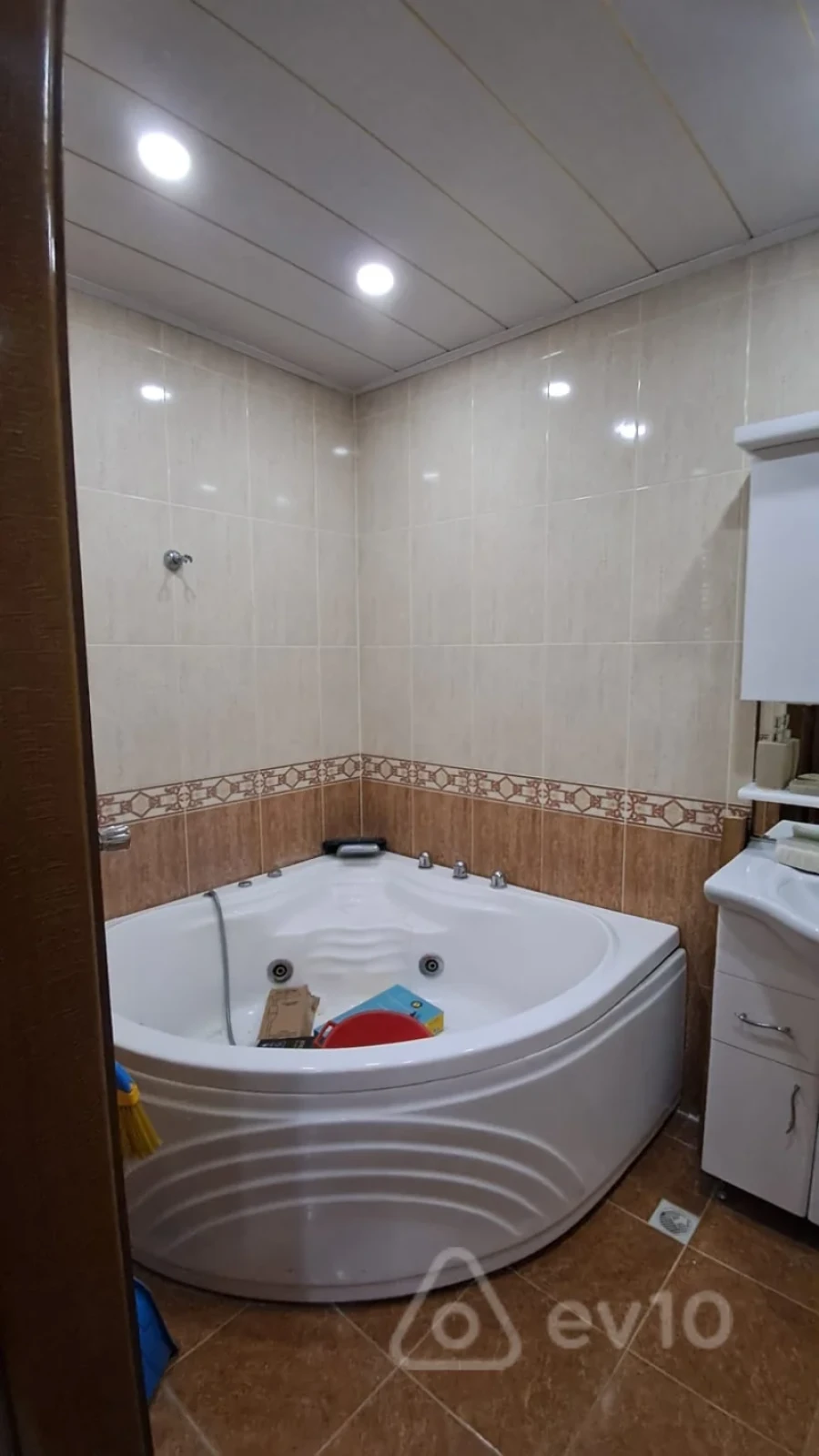 Kirayə verilir 2 otaqlı yeni tikili 82 m²