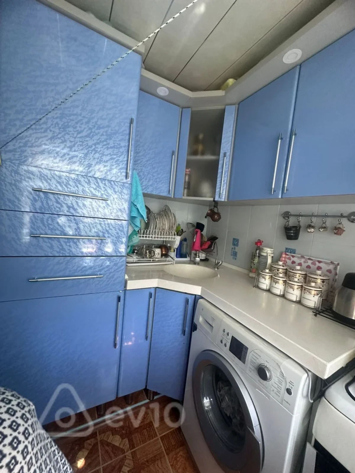 Kirayə verilir 2 otaqlı köhnə tikili 65 m²