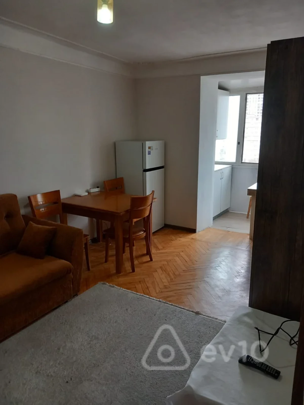 Kirayə verilir 2 otaqlı köhnə tikili 40 m²