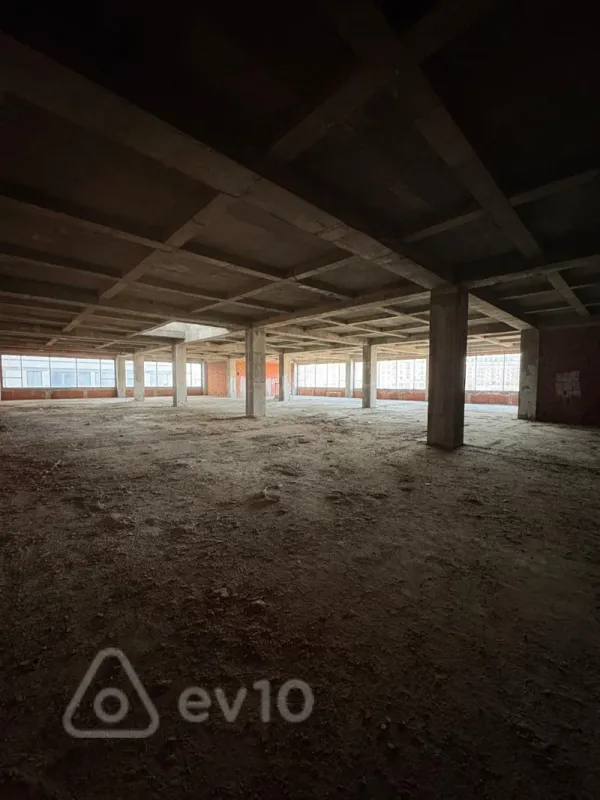 Satılır mənzil 1120 m²