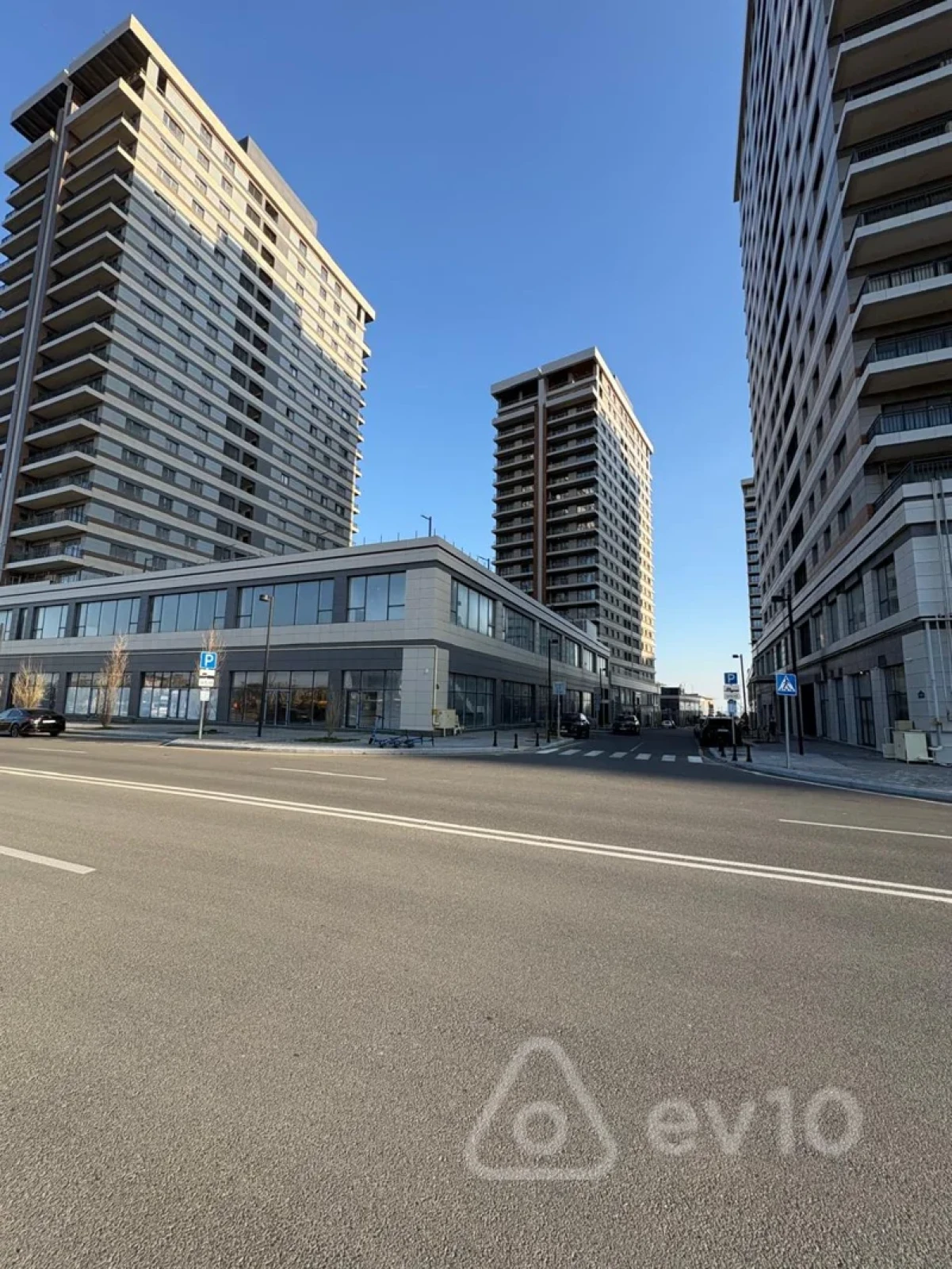 Satılır mənzil 1120 m²