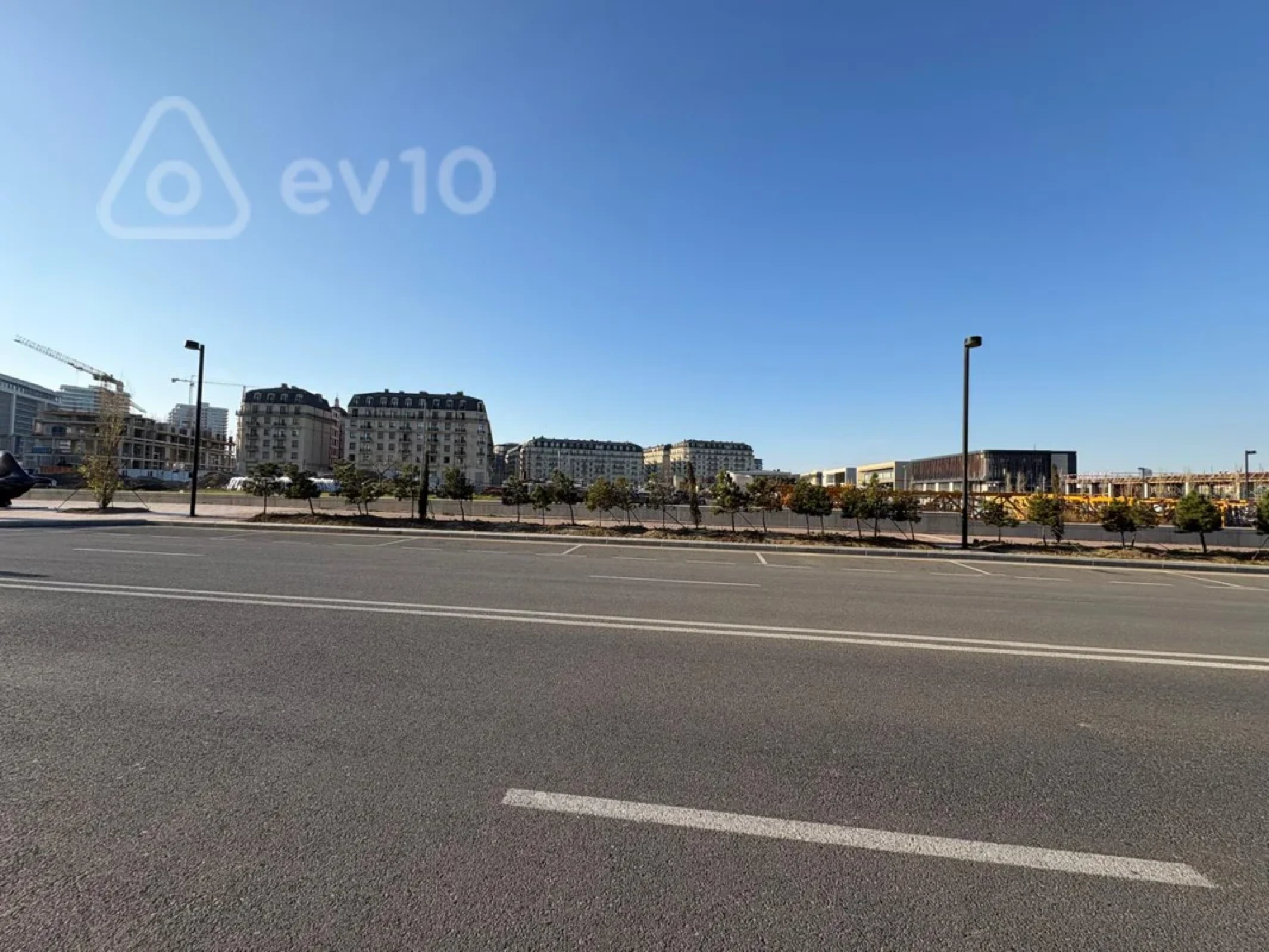 Satılır mənzil 1120 m²