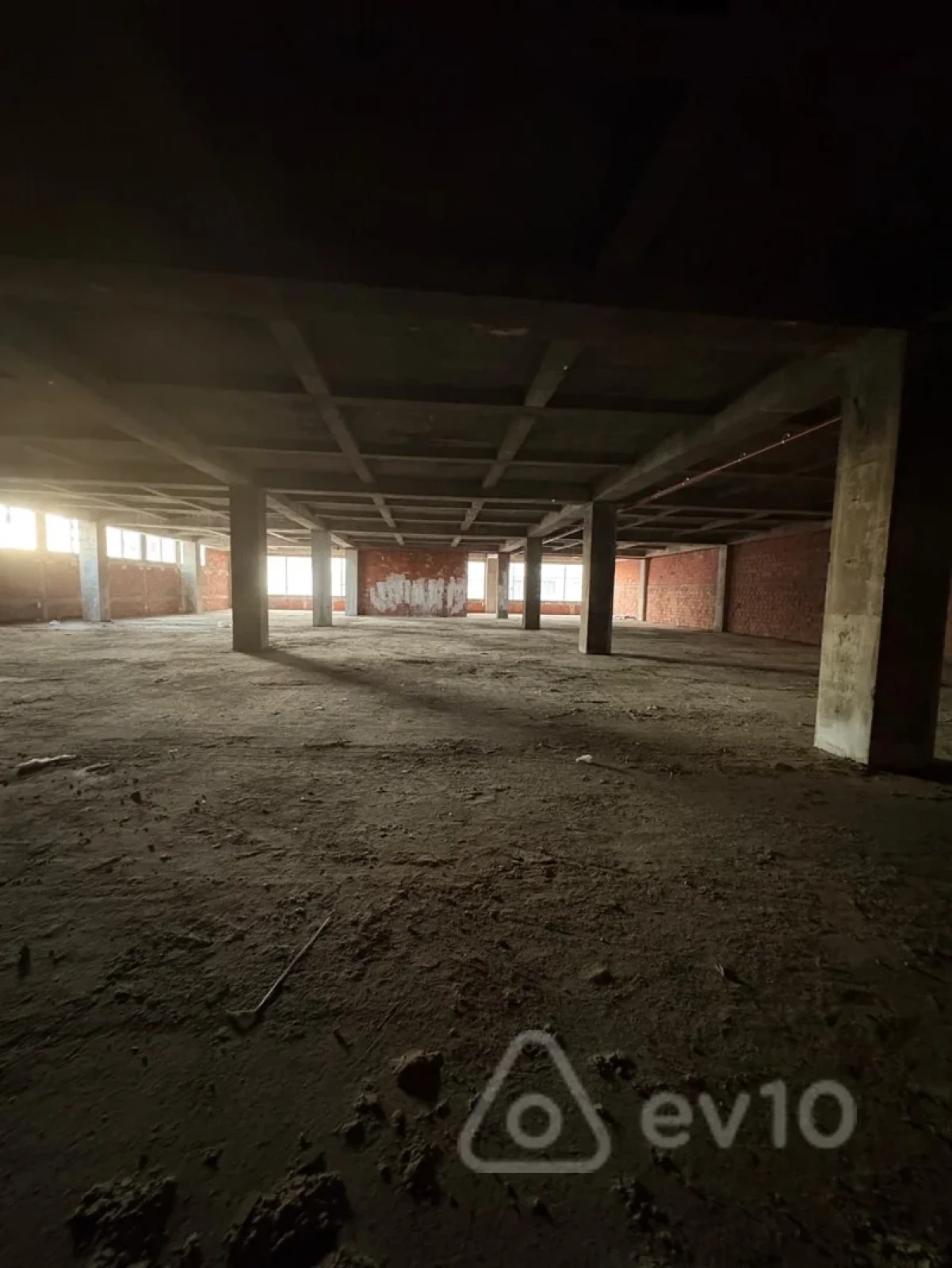 Satılır mənzil 1120 m²