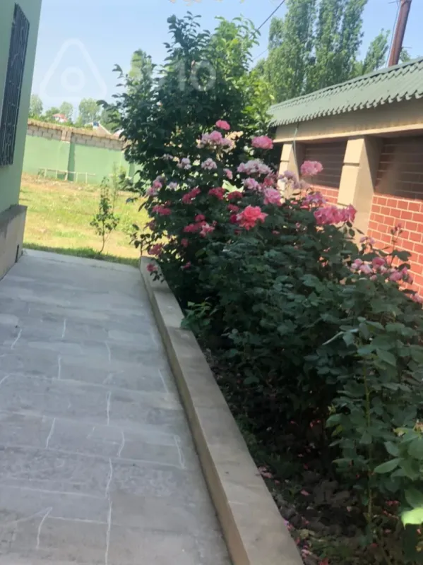 Satılır 7 otaqlı həyət evi 250 m²