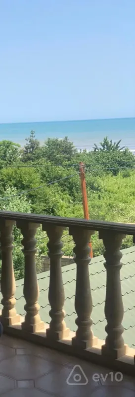 Satılır 7 otaqlı həyət evi 250 m²