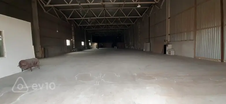 Kirayə verilir mənzil 1300 m²